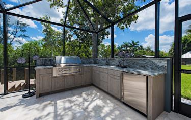 27725-Forester-Drive-Bonita-print-004-10-OutDoorKitchen-4096x2734-300dpi