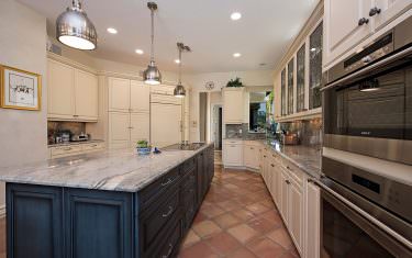 7993-Via-Vecchia-Naples-FL-print-002-Kitchen2-4096x2734-300dpi