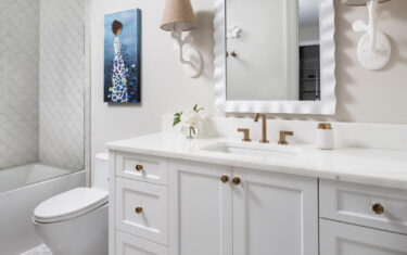 990-Scott-Dr-Guest Bath 3